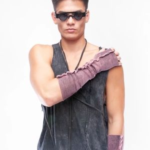 DEMOBAZA Dusty Orchid Gloves NWT